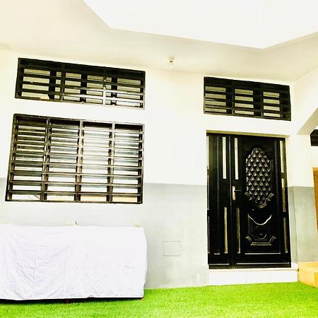 Residenz St-Cyprien-App1 Apartment Abomey-Calavi Ngoại thất bức ảnh